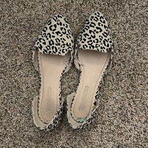 Women’s cheetah print flats